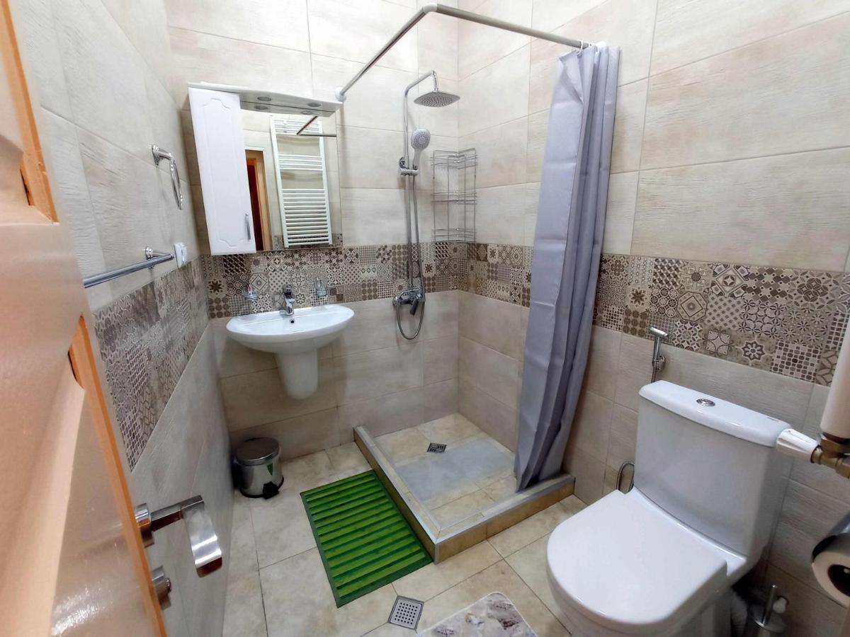 La Maison #7 Tbilisi Esterno foto